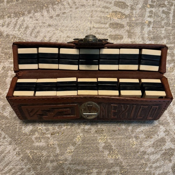 Vintage Dominoes - Picture 3 of 6